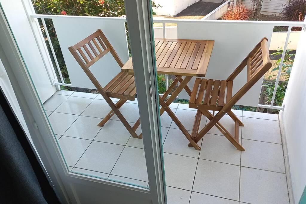 Appartement Avec Piscine Proche De La Mer 莱特鲁瓦西莱 外观 照片