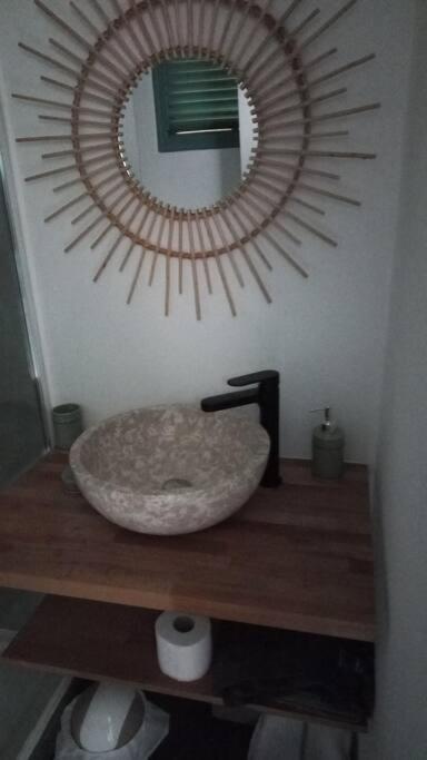 Appartement Avec Piscine Proche De La Mer 莱特鲁瓦西莱 外观 照片